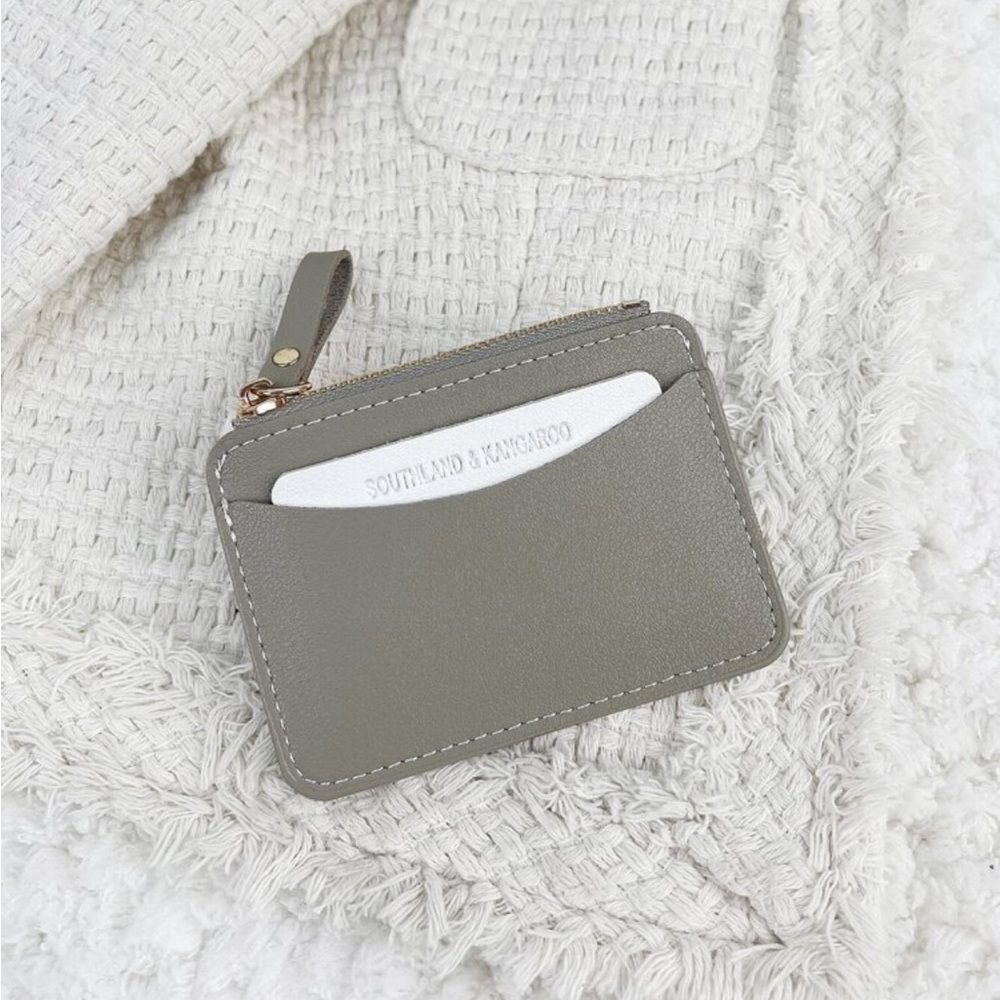 ⚠️Clearance🤍Small Cardholder Light Grey Wallet - Picture 2 of 4